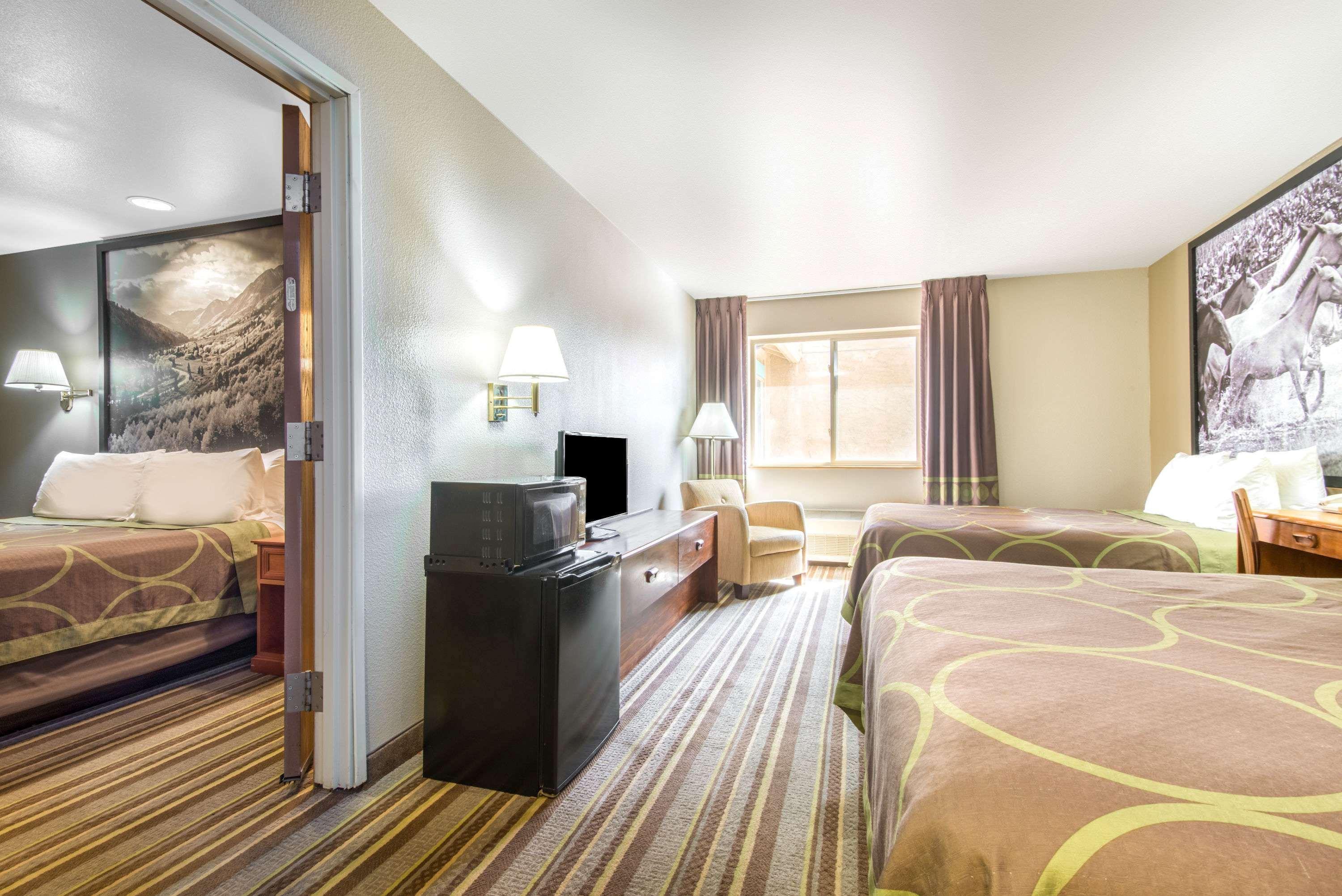 Hotel Super 8 By Wyndham Buena Vista Extérieur photo