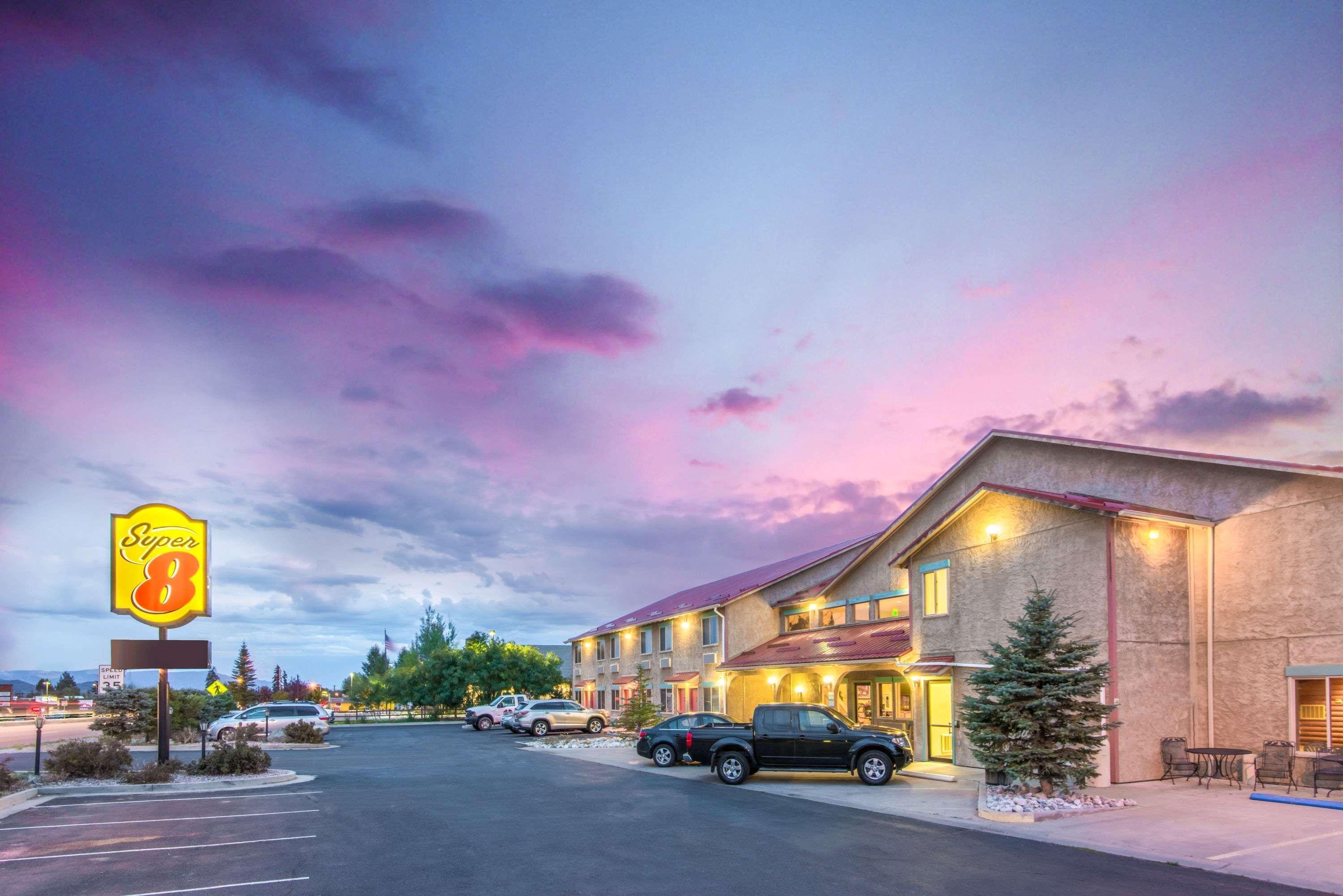 Hotel Super 8 By Wyndham Buena Vista Extérieur photo